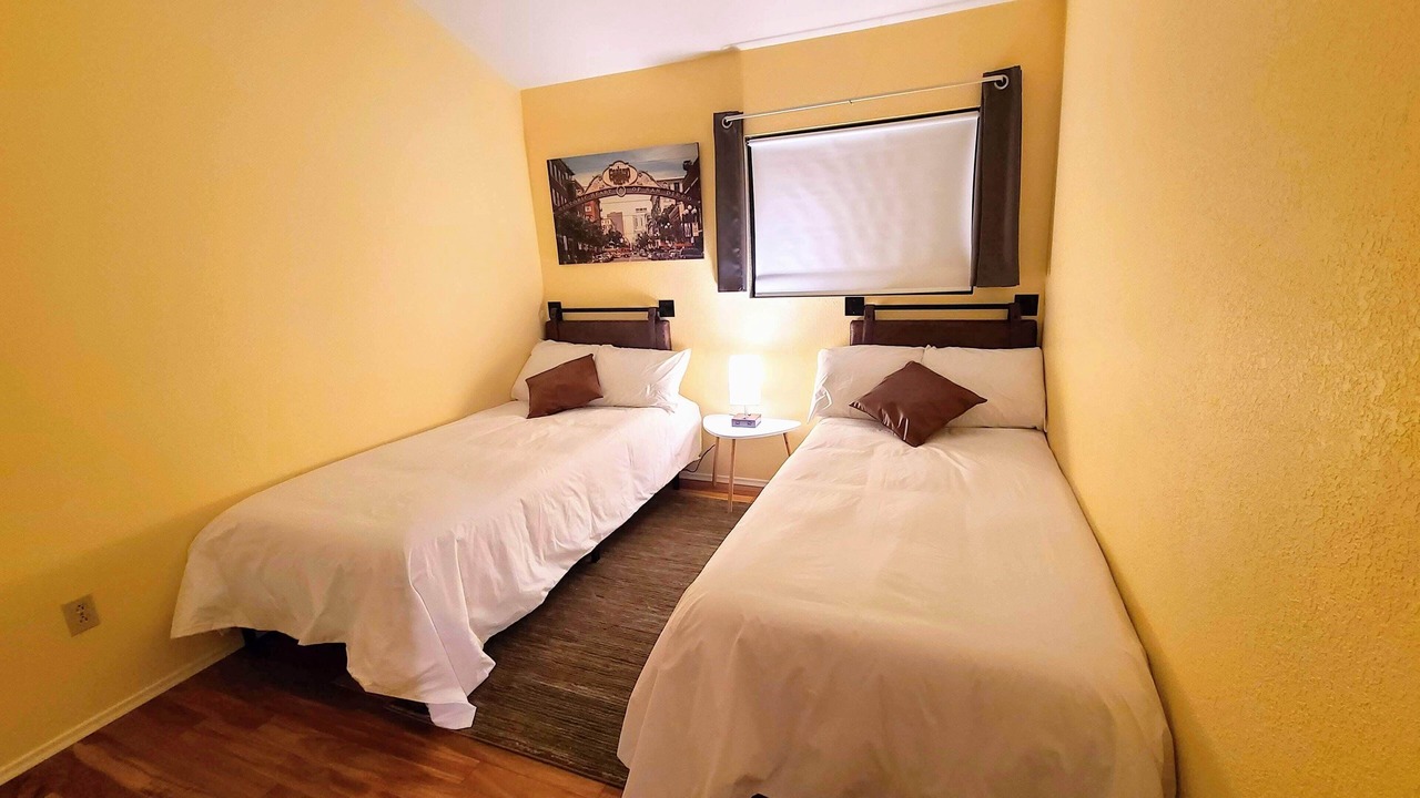 Photo of Bedroom in Lincoln Acres