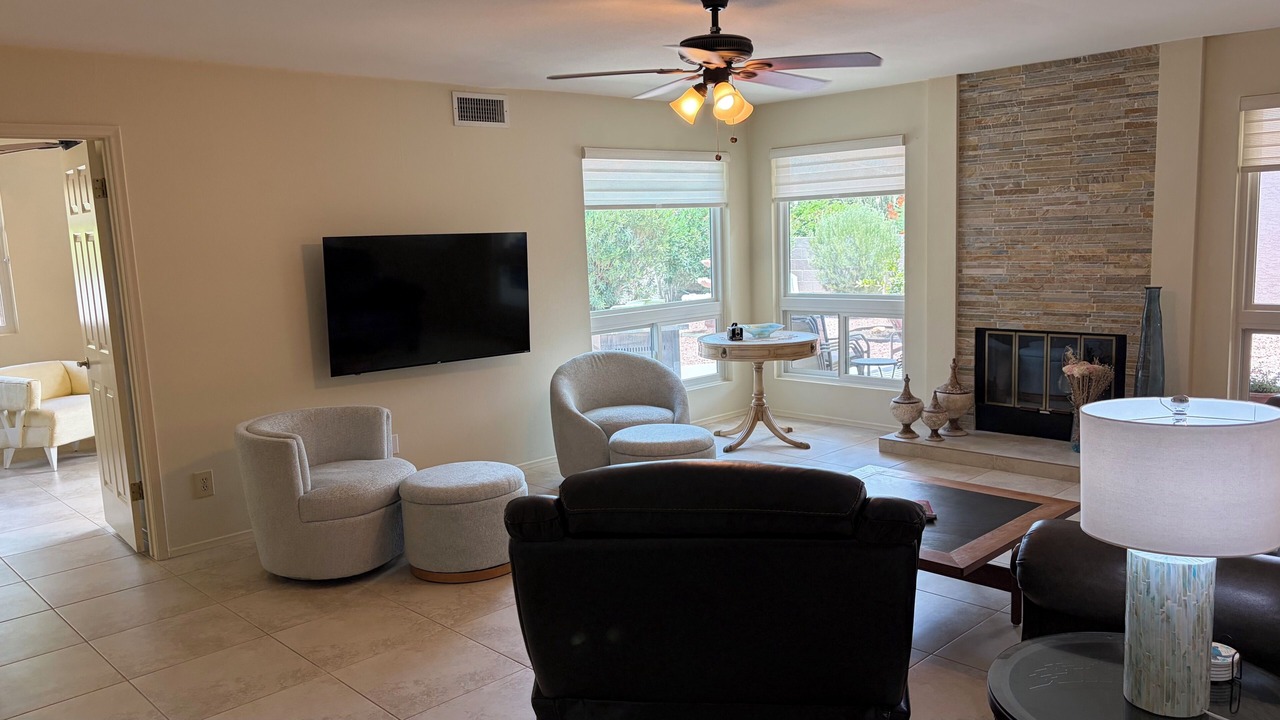 Photo of Livingroom in Cottonwood