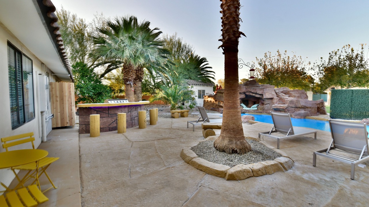 Photo of Patio Balcony in Green Valley North
