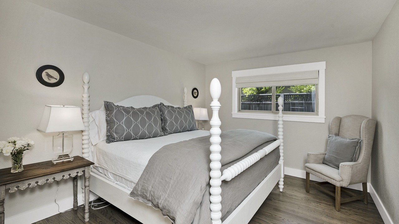 Photo of Bedroom in St. Helena