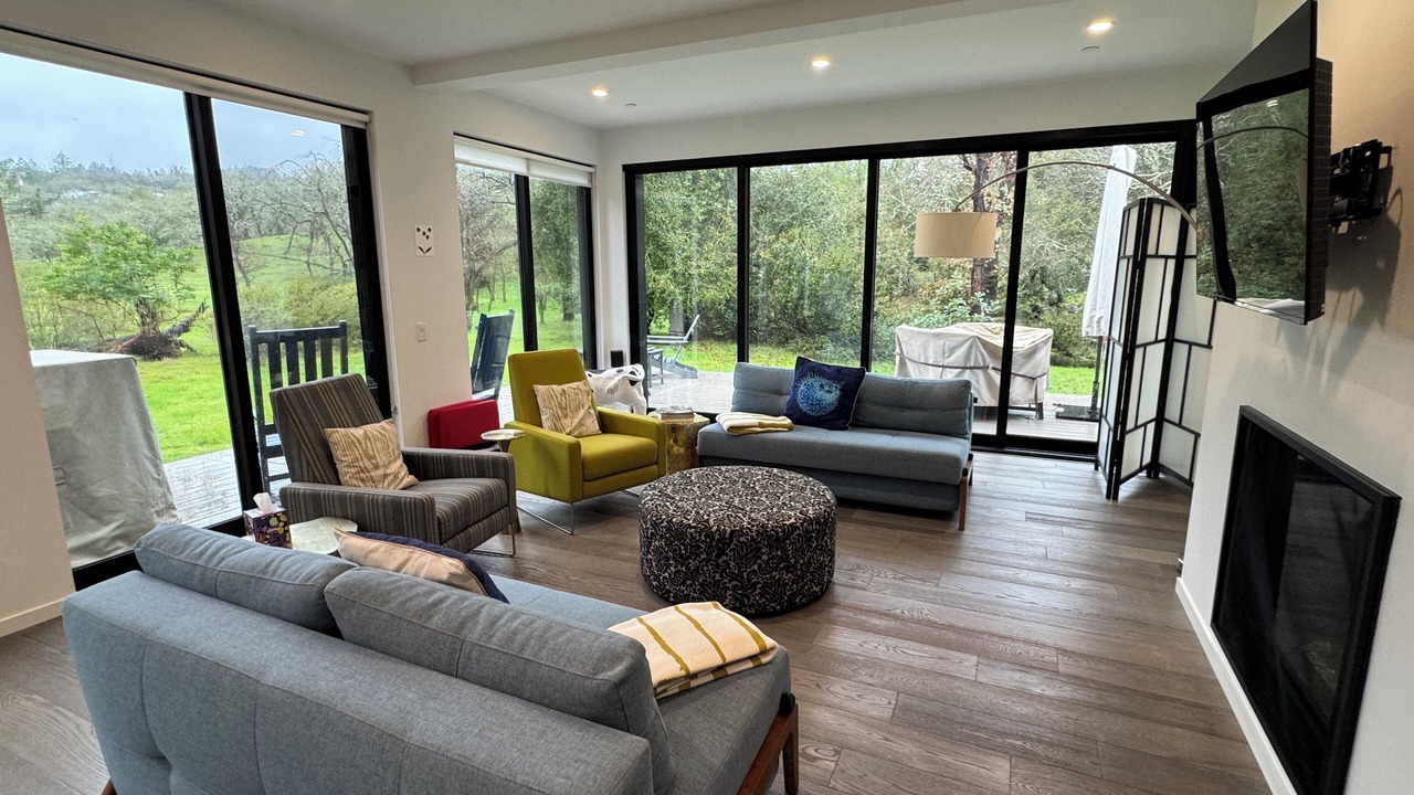 Photo of Livingroom in Kenwood