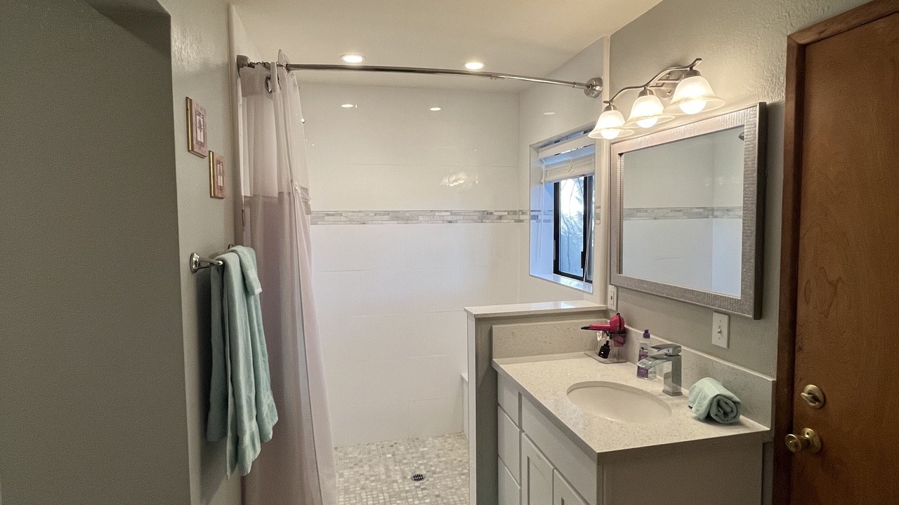 Photo of Bathroom in Oak Shores