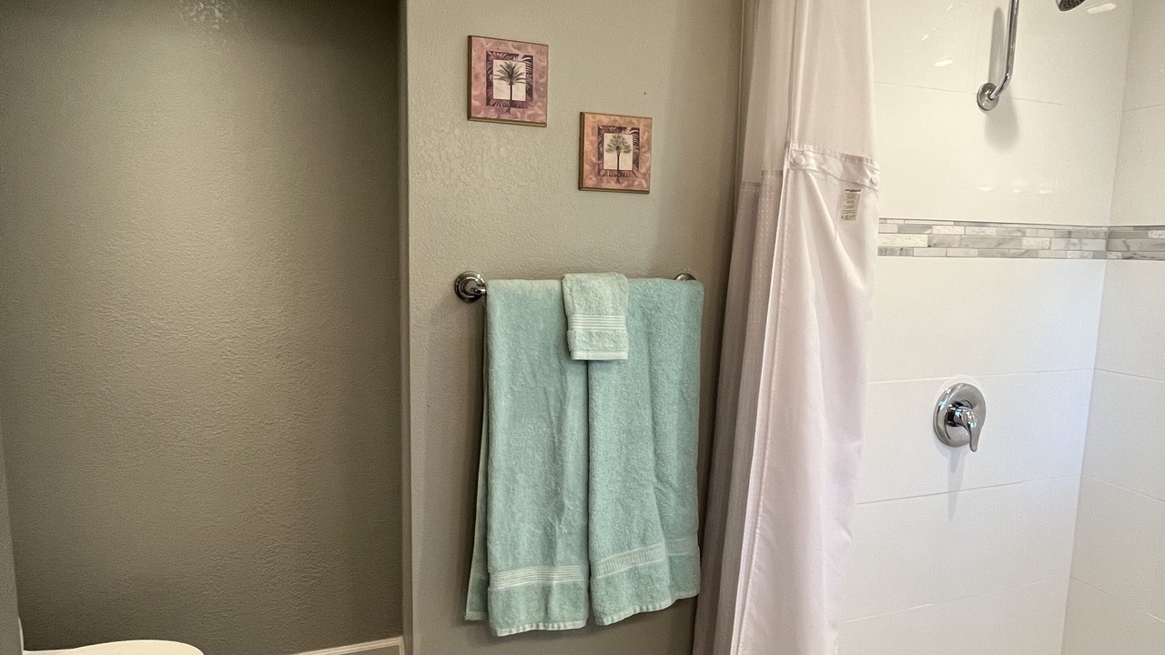 Photo of Bathroom in Oak Shores