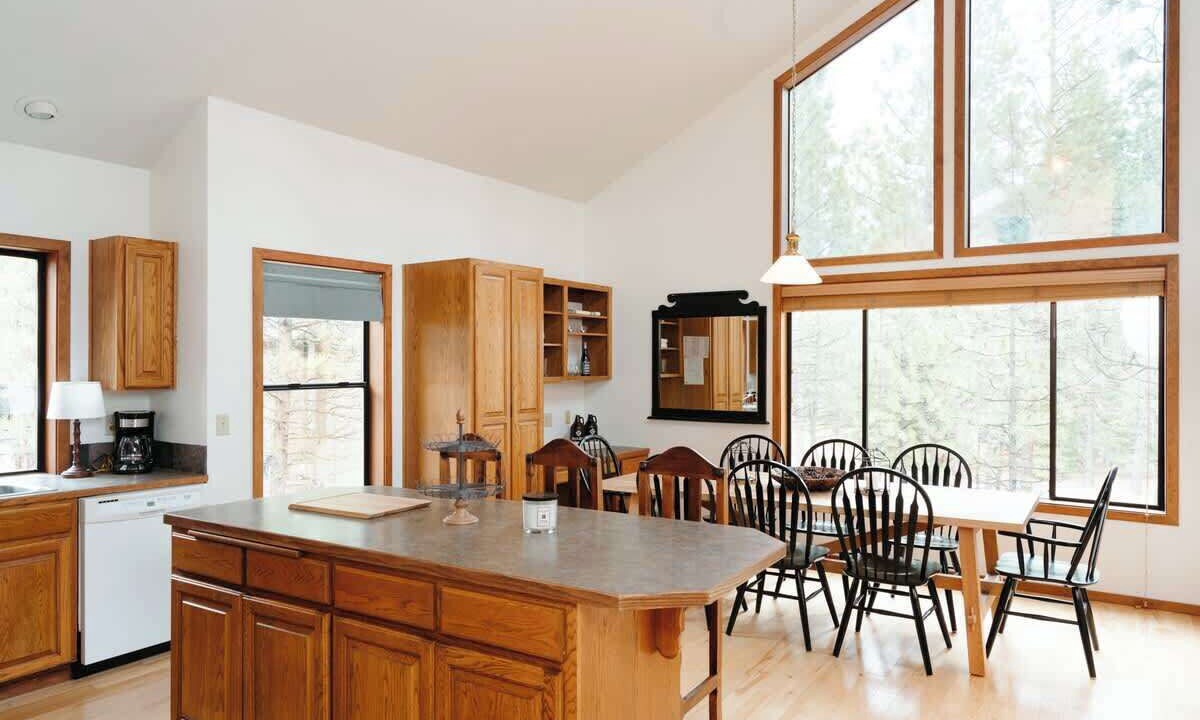 Photo of Bedroom in Black Butte Ranch