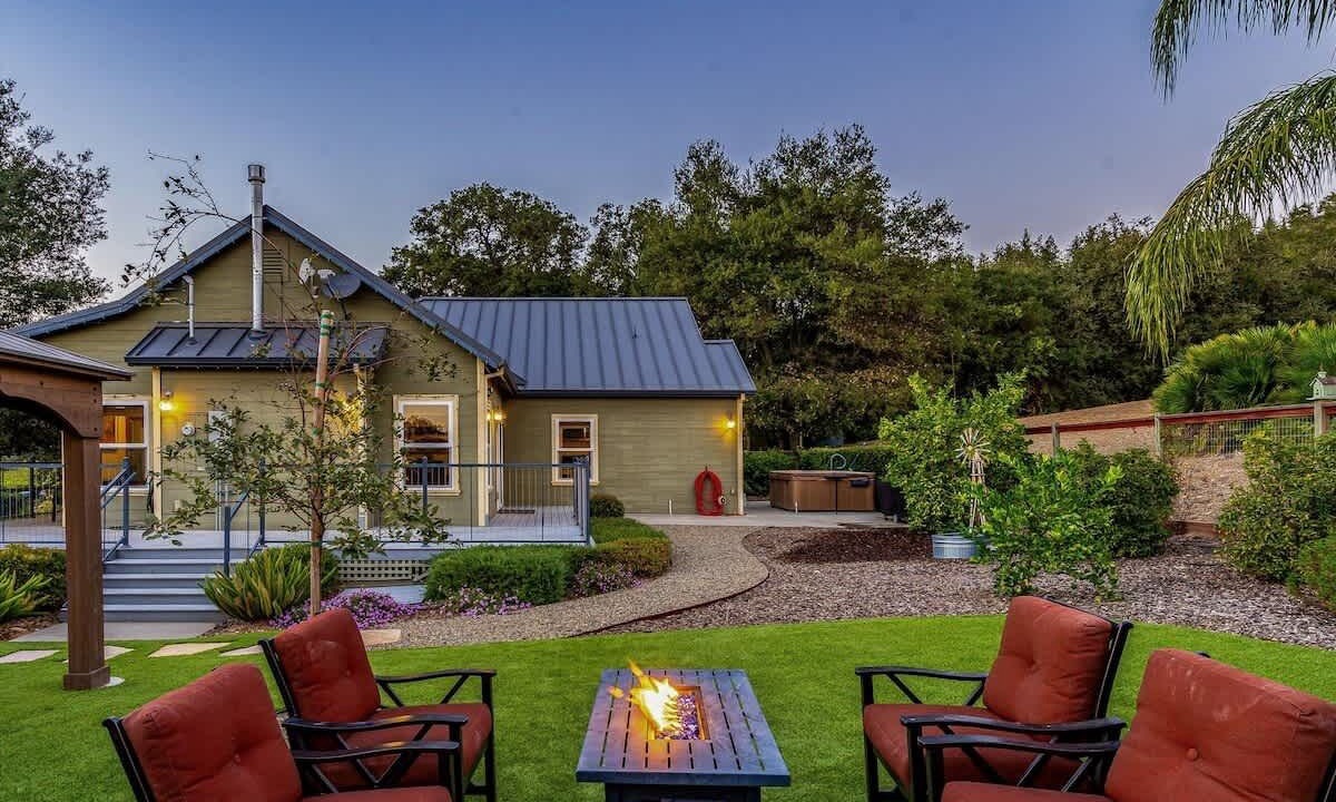 Photo of Patio Balcony in Healdsburg
