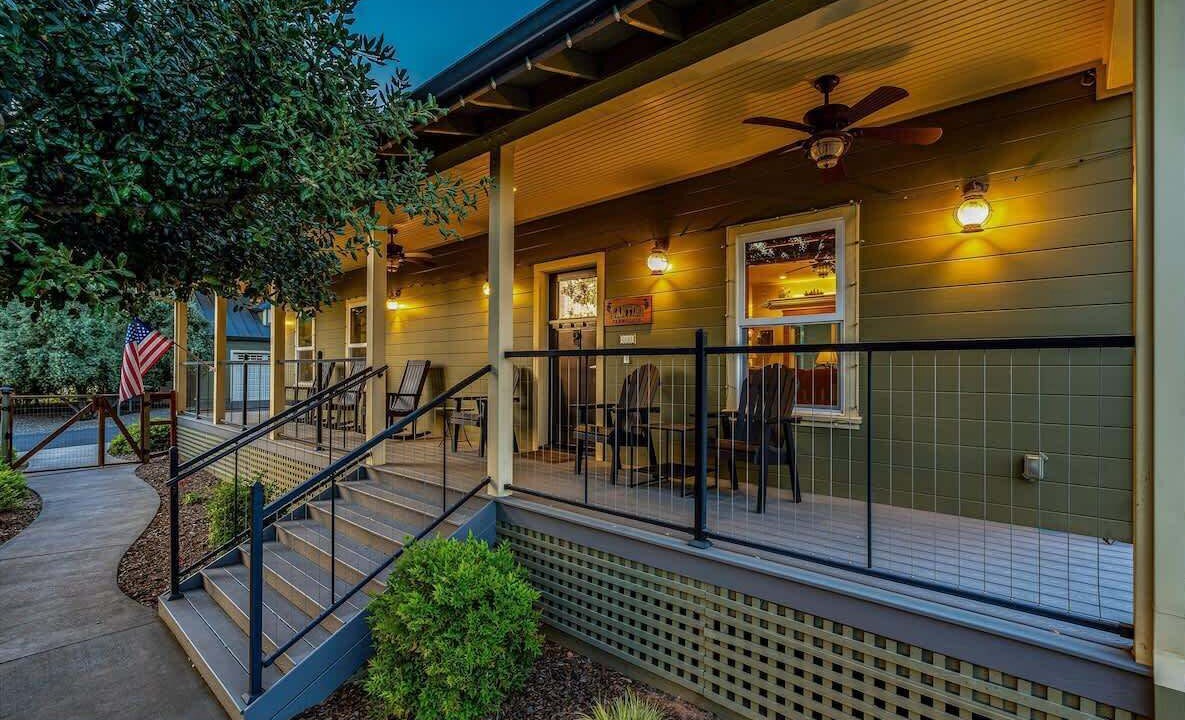 Photo of Patio Balcony in Healdsburg