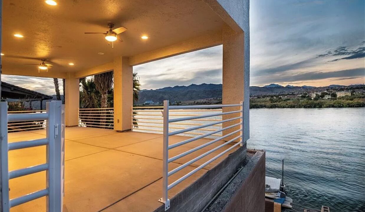 Photo of Patio Balcony in Holiday Shores