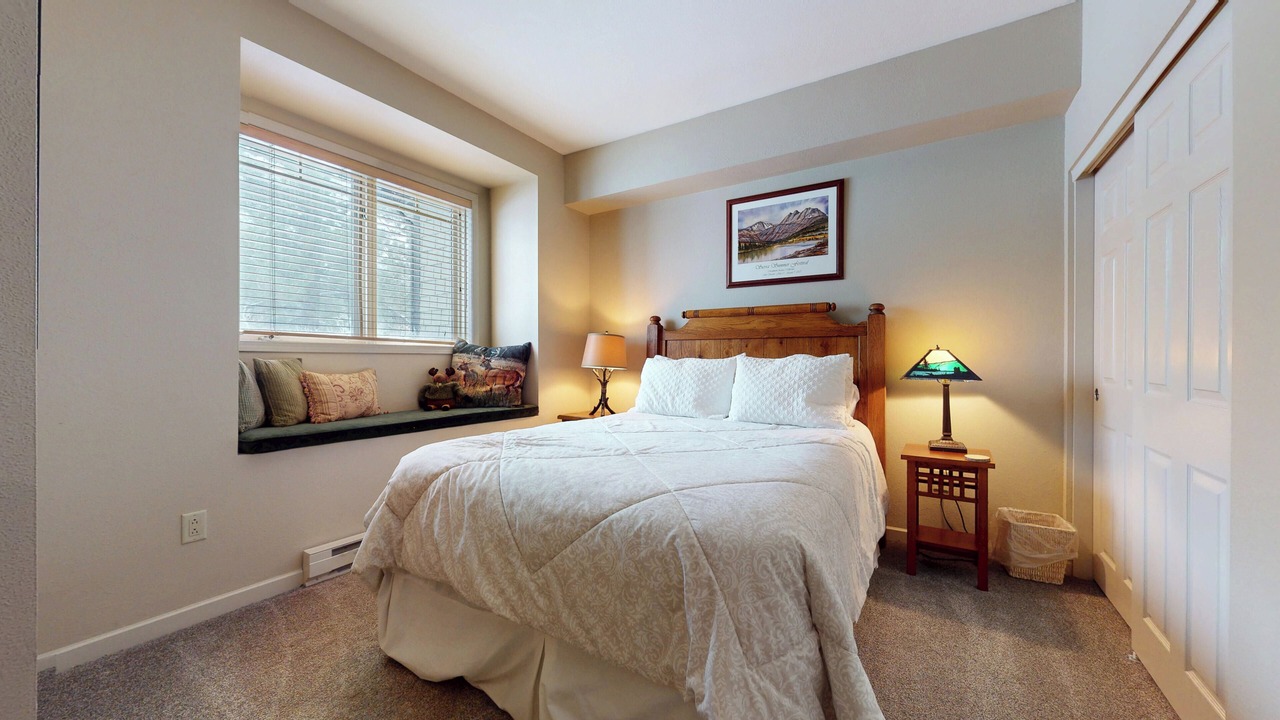 Photo of Bedroom in Mammoth Lakes
