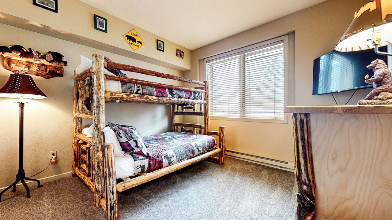 Photo of Bedroom in Mammoth Lakes