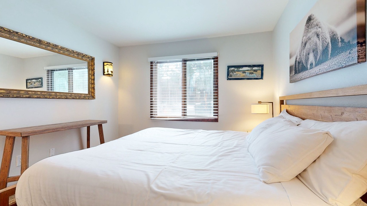 Photo of Bedroom in Mammoth Lakes