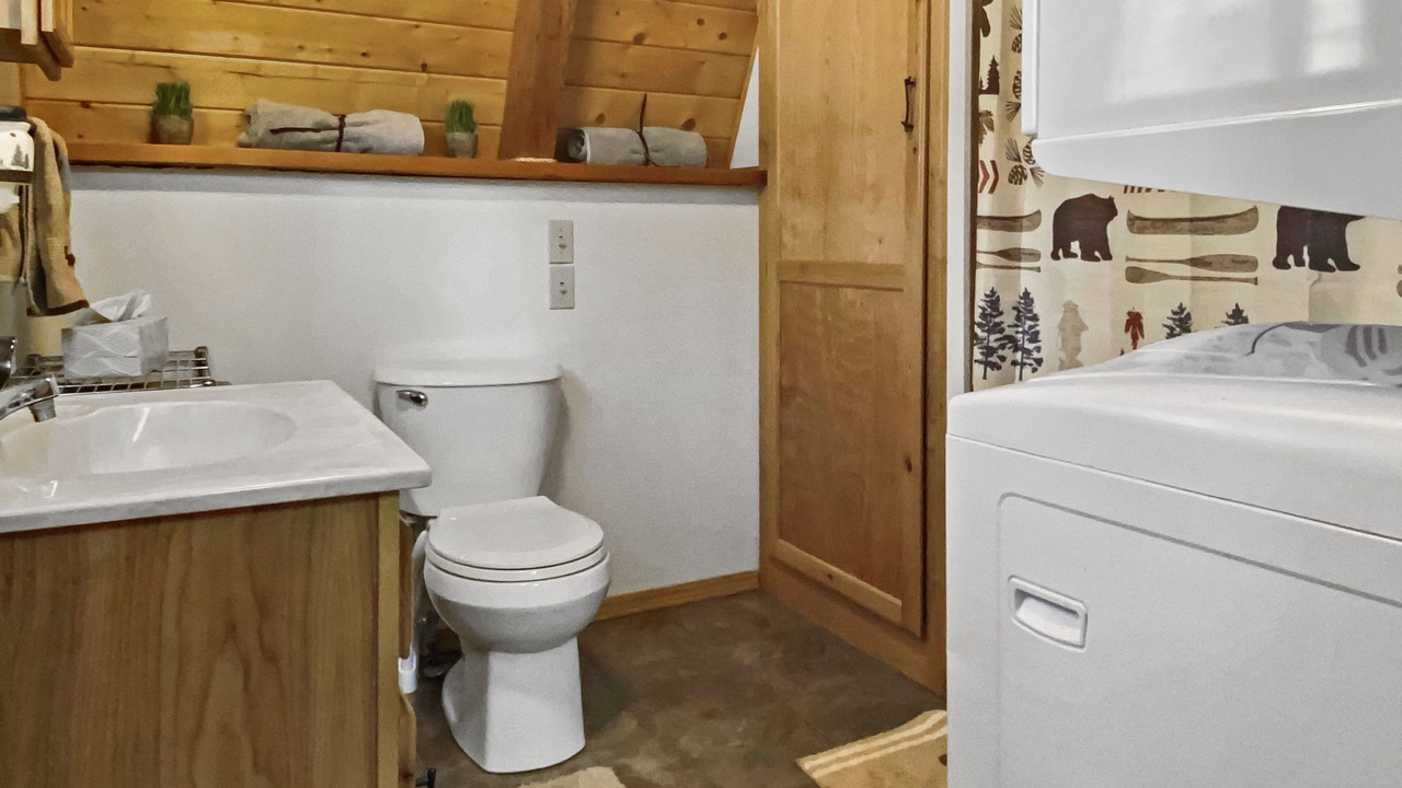 Photo of Bathroom in Meadow View Heights