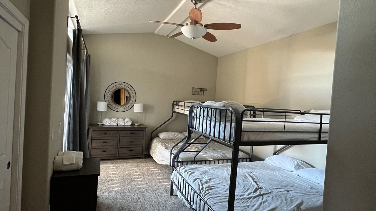 Photo of Bedroom in Oak Shores