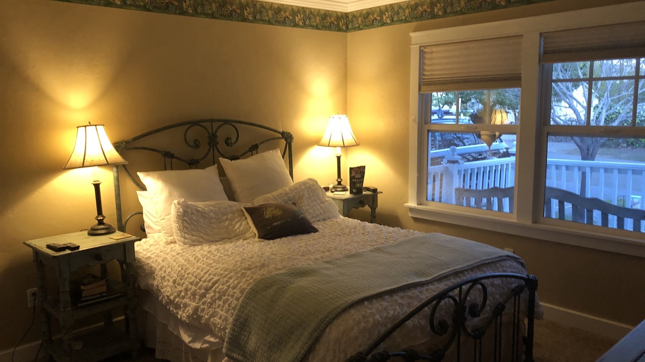 Photo of Bedroom in Shell Beach