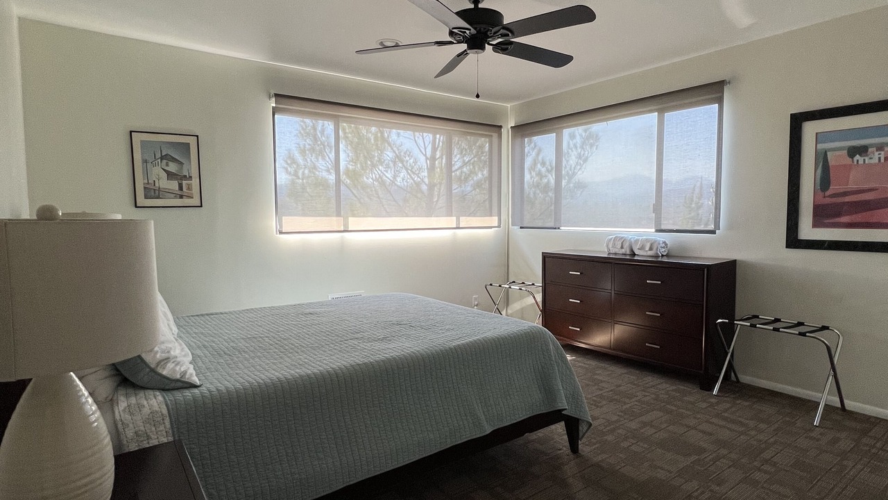 Photo of Bedroom in Oak Shores