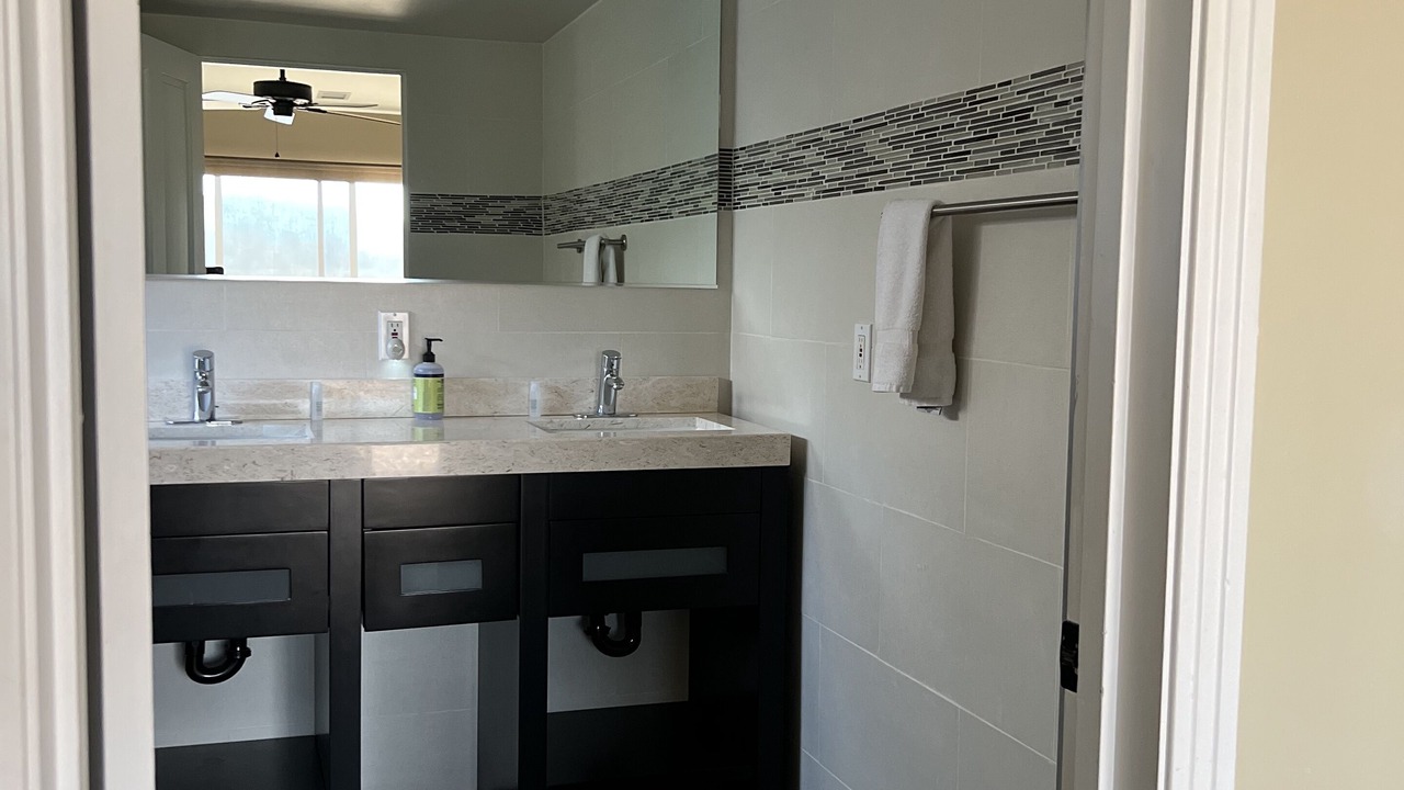 Photo of Bathroom in Oak Shores