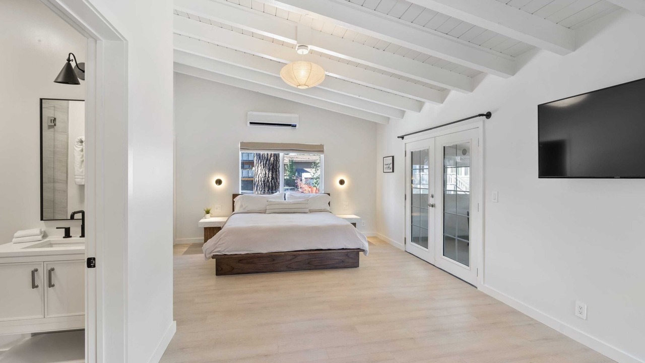 Photo of Bedroom in Lakeside Park
