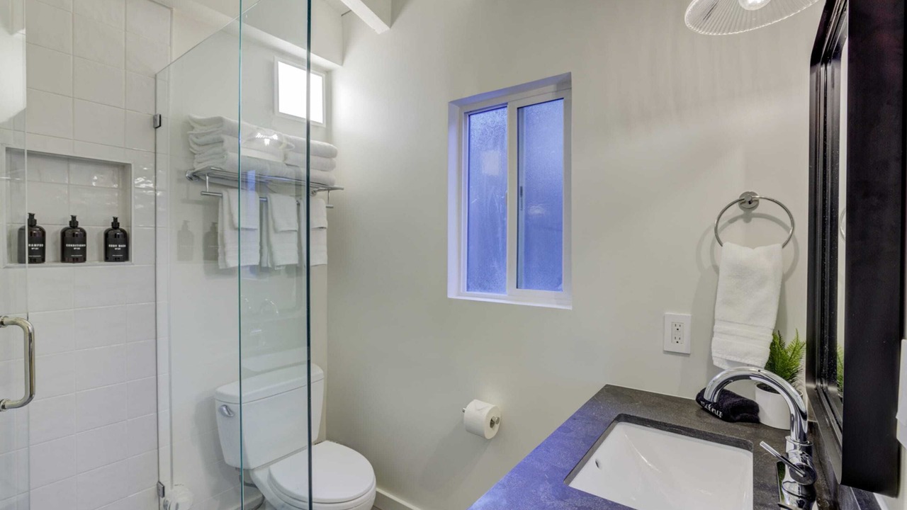 Photo of Bathroom in Lakeside Park