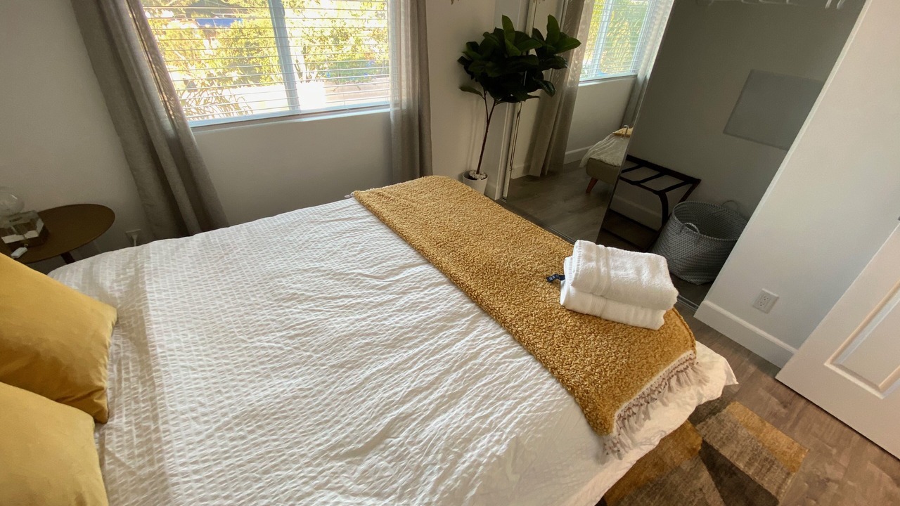 Photo of Bedroom in Lincoln Acres