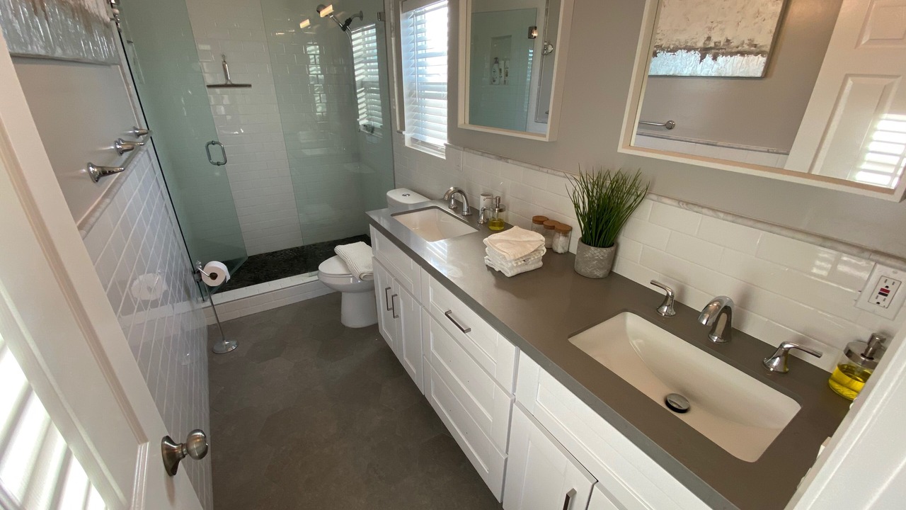 Photo of Bathroom in Lincoln Acres