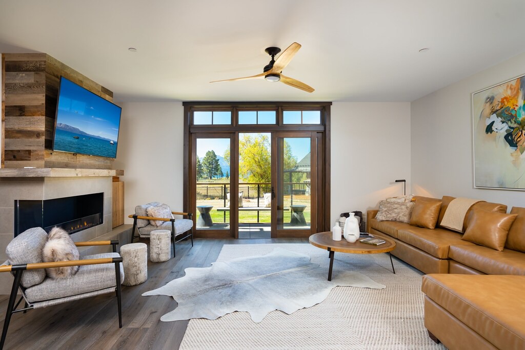 Photo of Livingroom in Stateline