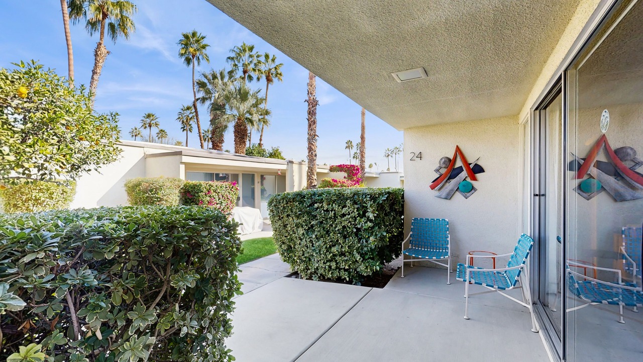 Photo of Patio Balcony in Araby Commons