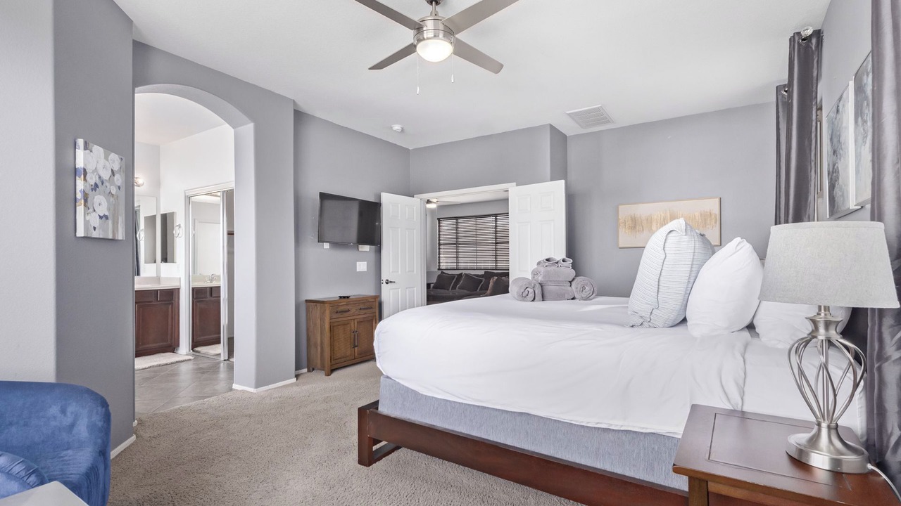 Photo of Bedroom in Rovey Farm Estates