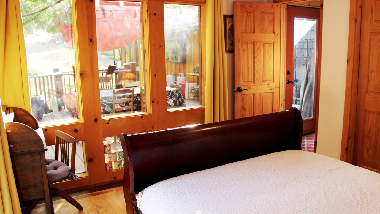 Photo of Bedroom in Talent