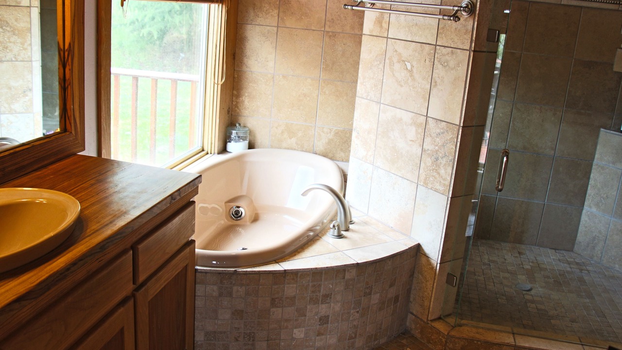 Photo of Bathroom in Talent
