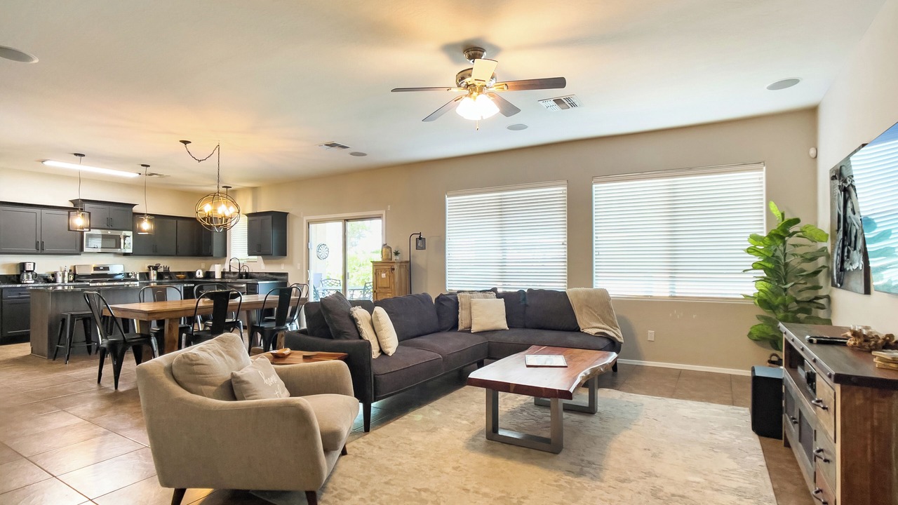 Photo of Livingroom in Laveen Village