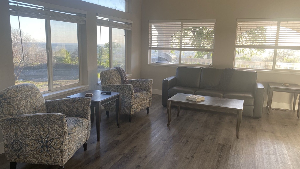 Photo of Livingroom in Cedar Ridge