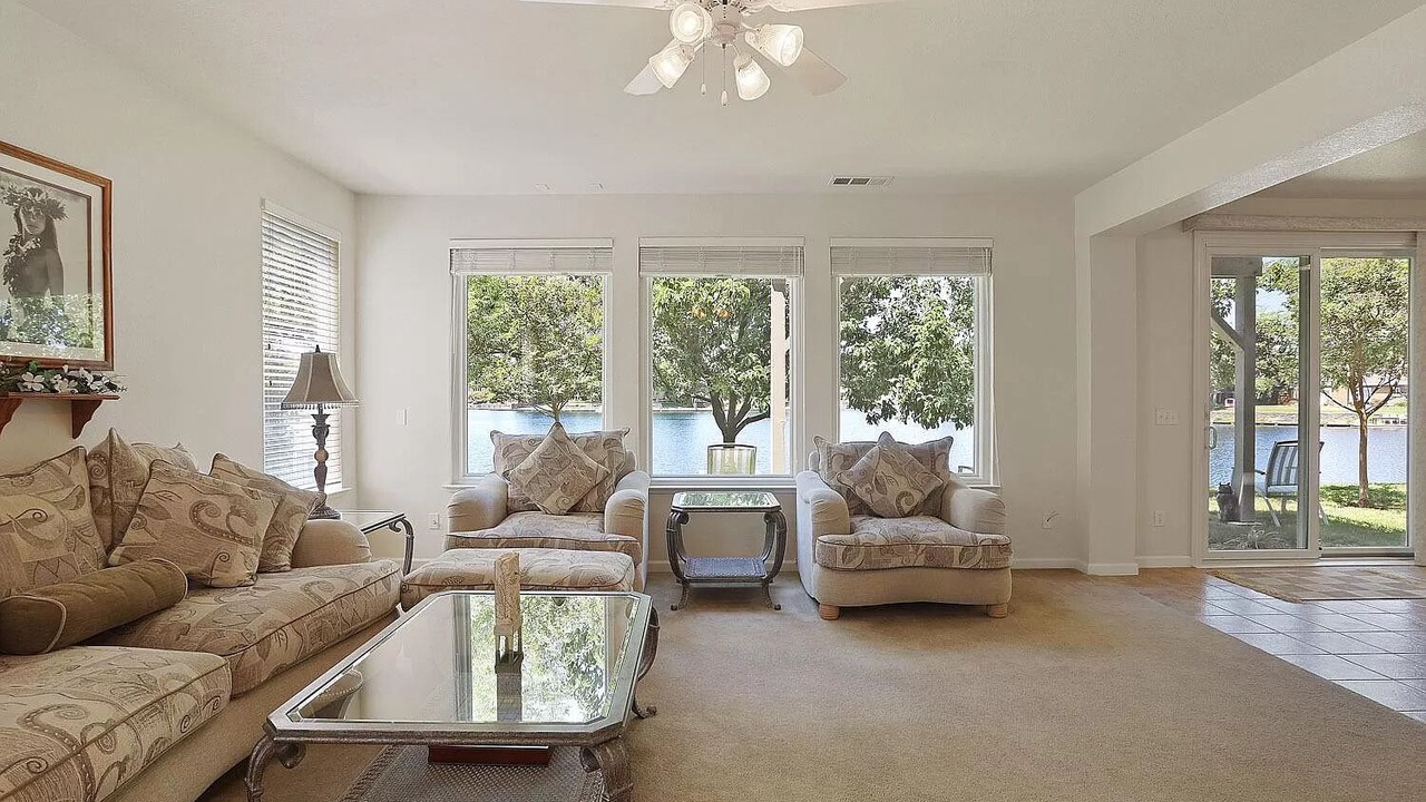 Photo of Livingroom in Spanos Park