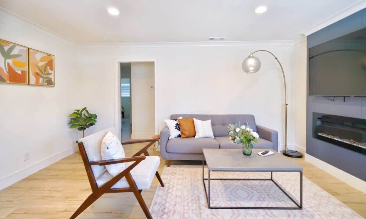 Photo of Livingroom in Redwood City