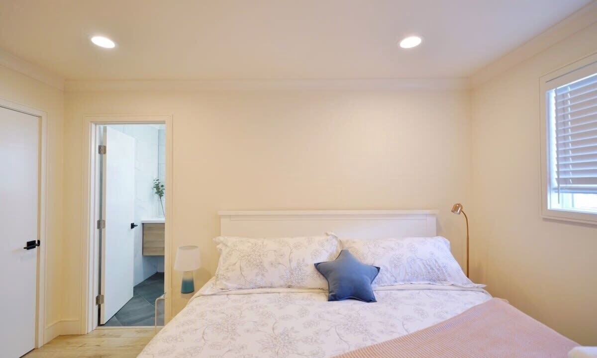 Photo of Bedroom in Redwood City