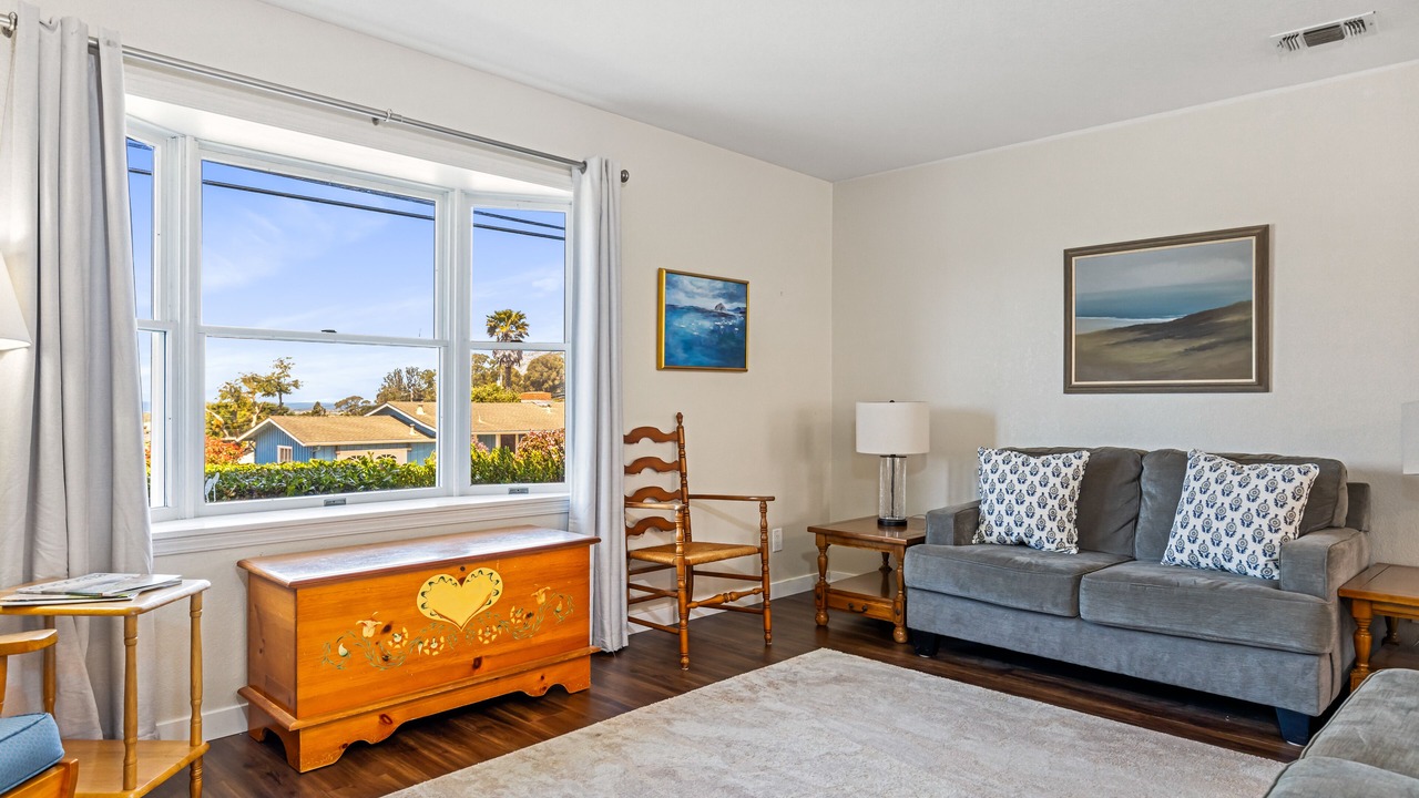 Photo of Livingroom in Morro Bay