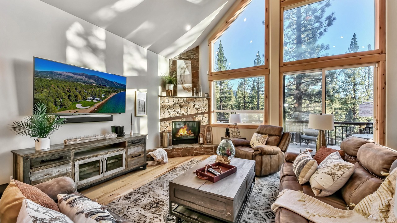 Photo of Livingroom in Montgomery Estates