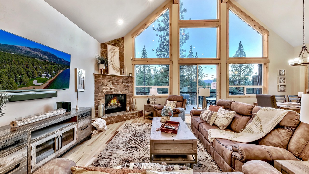 Photo of Livingroom in Montgomery Estates