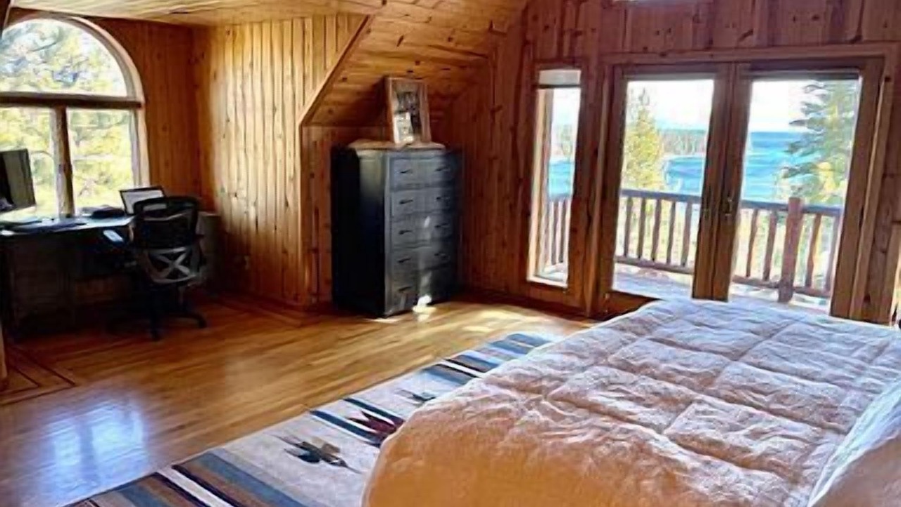 Photo of Bedroom in Meeks Bay