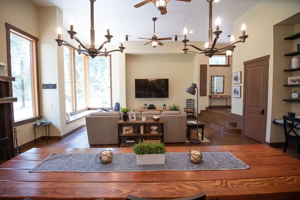 Photo of Livingroom in Lake Almanor West