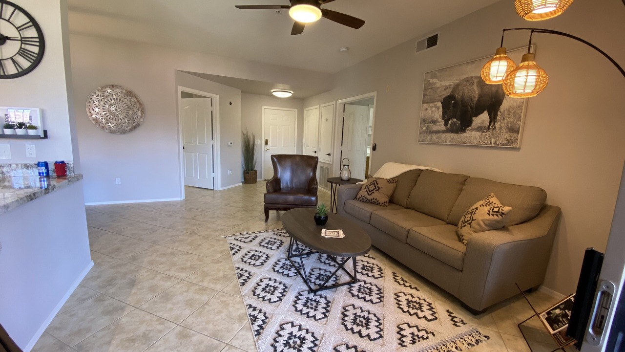 Photo of Livingroom in Surprise