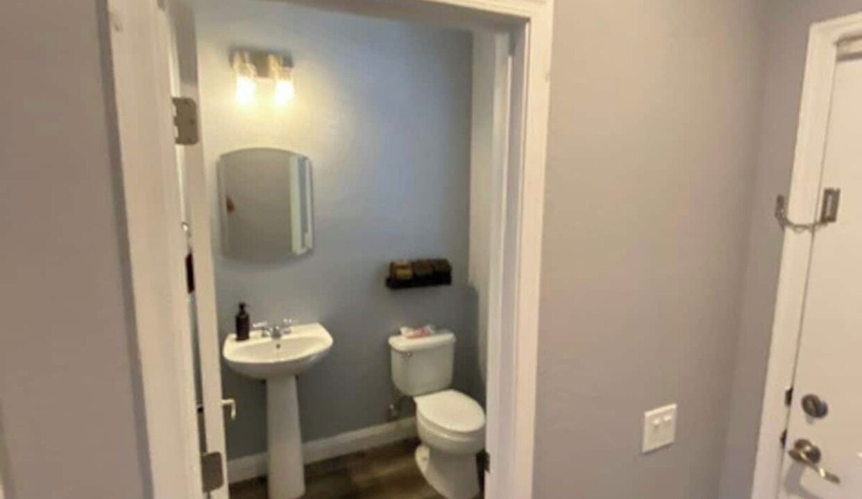 Photo of Bathroom in Enterprise