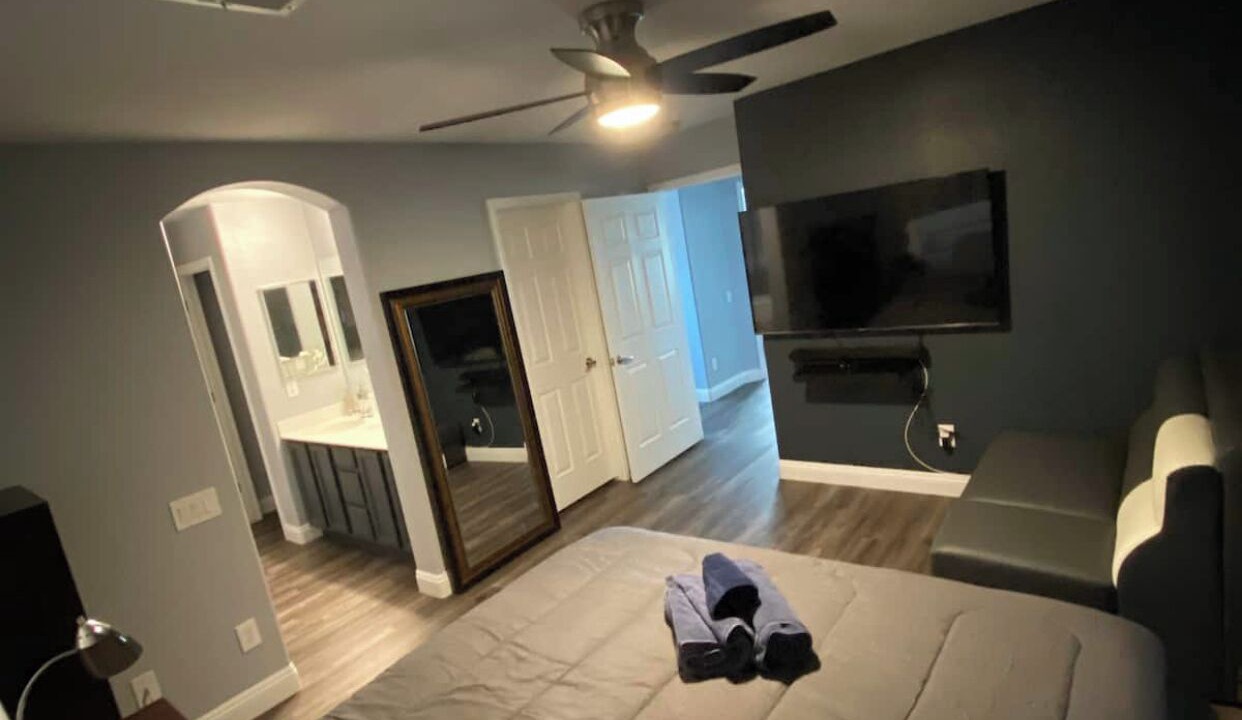 Photo of Bedroom in Enterprise