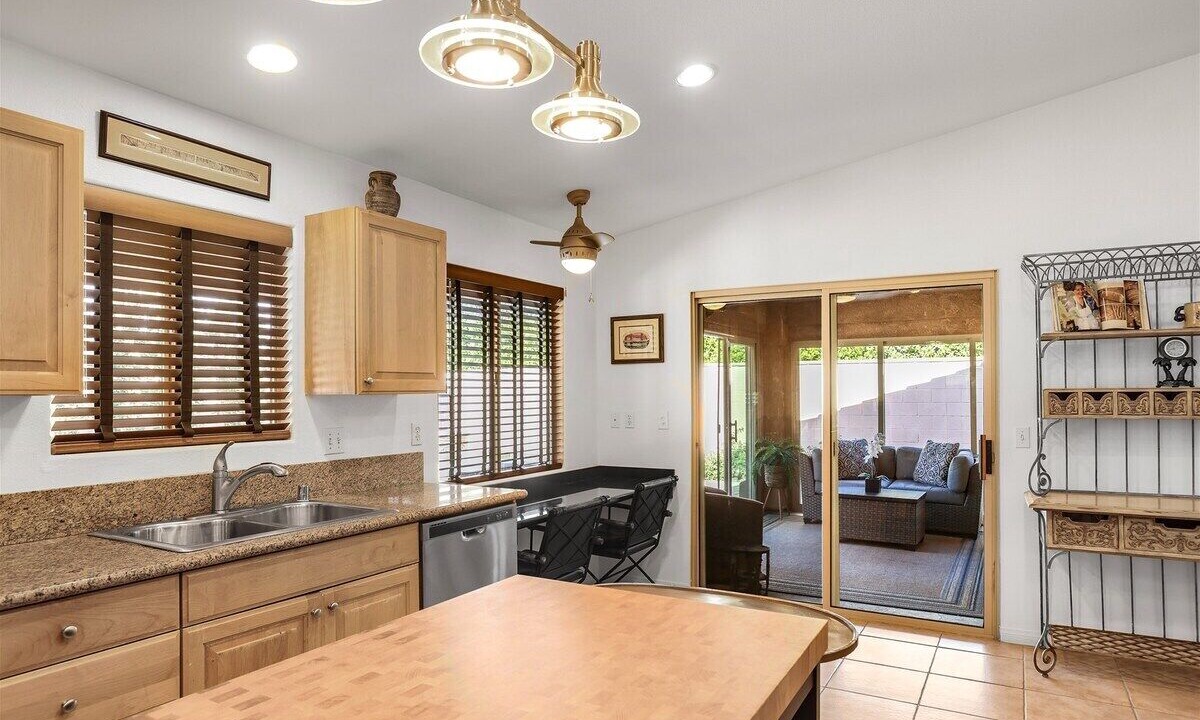 Photo of Kitchen in Racquet Club West