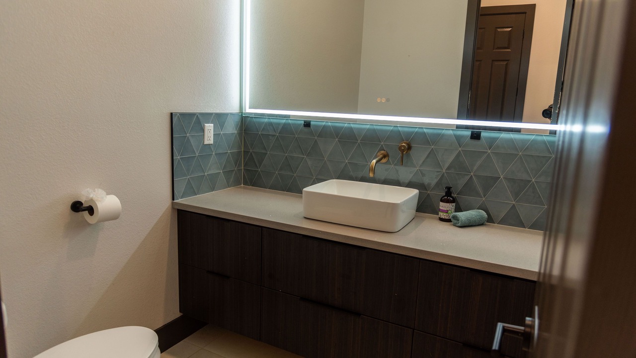 Photo of Bathroom in Enterprise