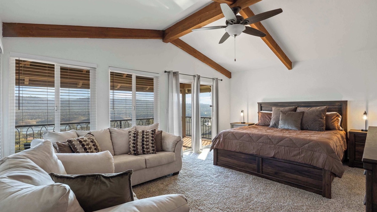 Photo of Bedroom in Oroville East