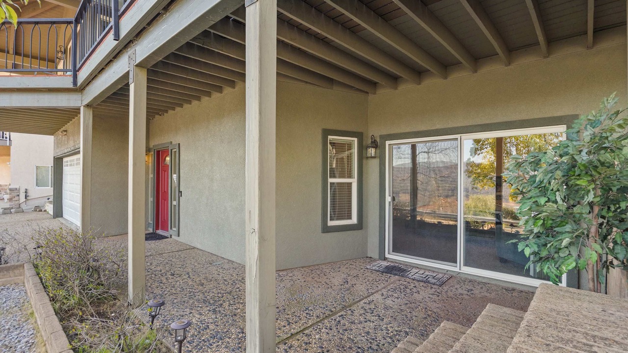 Photo of Patio Balcony in Oroville East