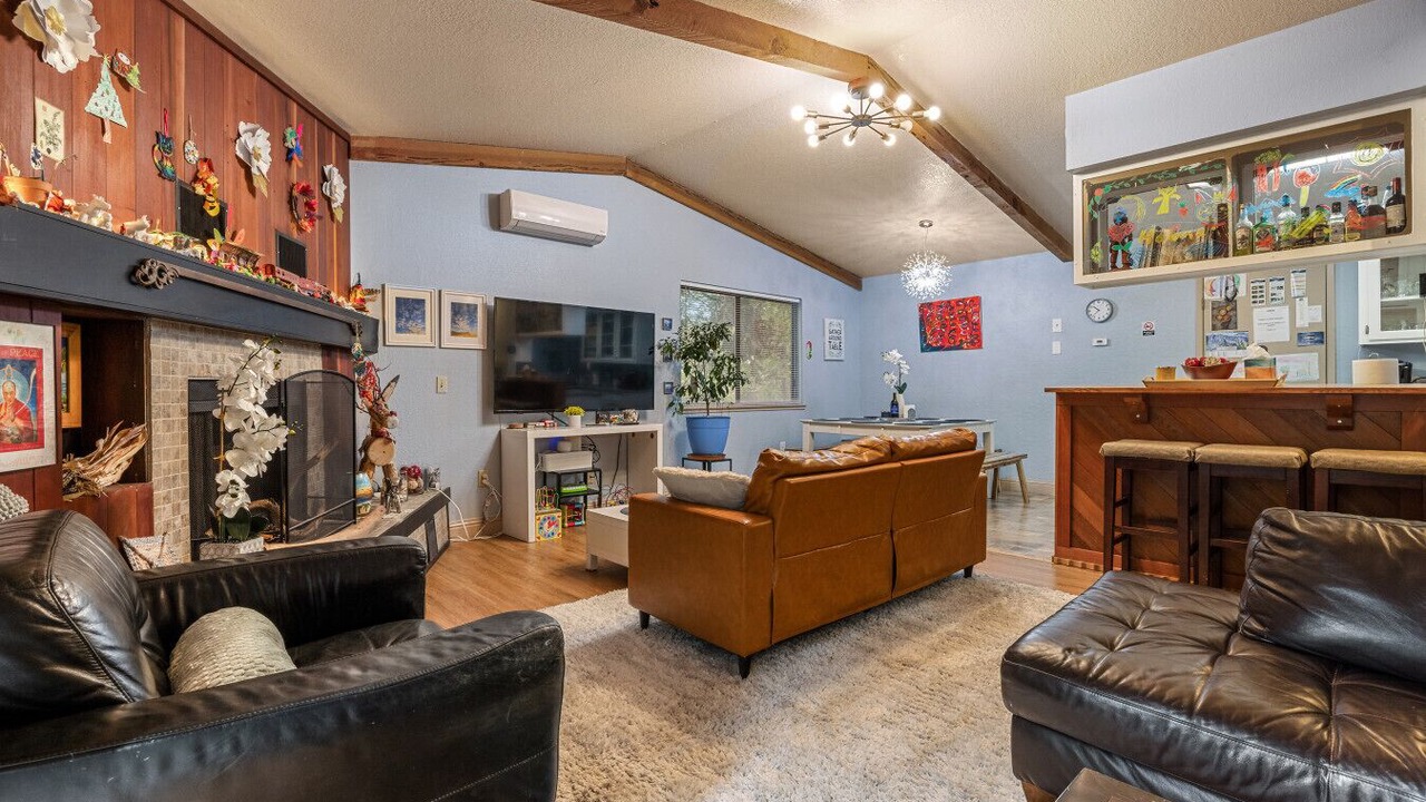 Photo of Livingroom in Twain Harte