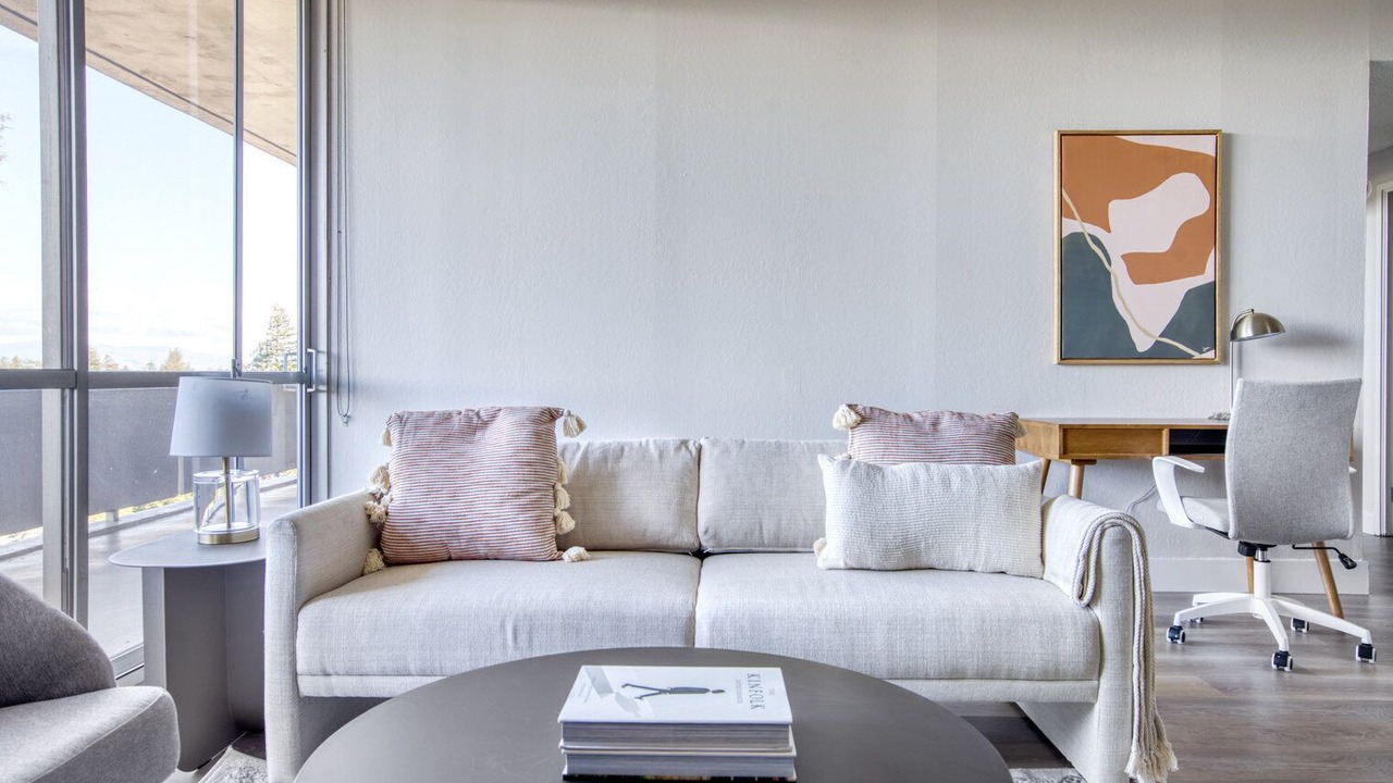 Photo of Livingroom in University South