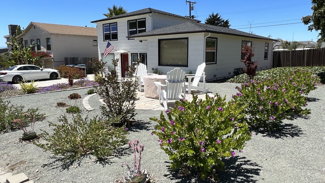 Photo of Patio Balcony in Shell Beach