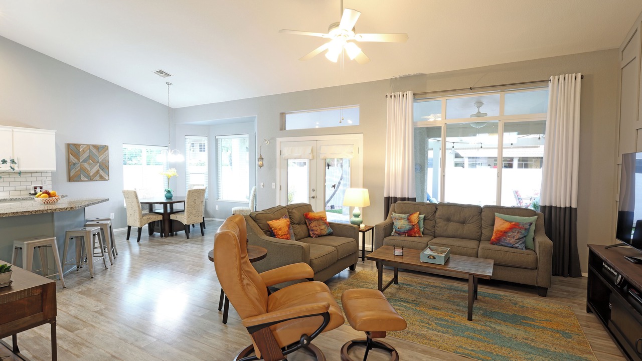 Photo of Livingroom in Palm Valley