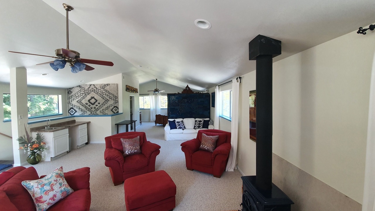 Photo of Livingroom in Gualala